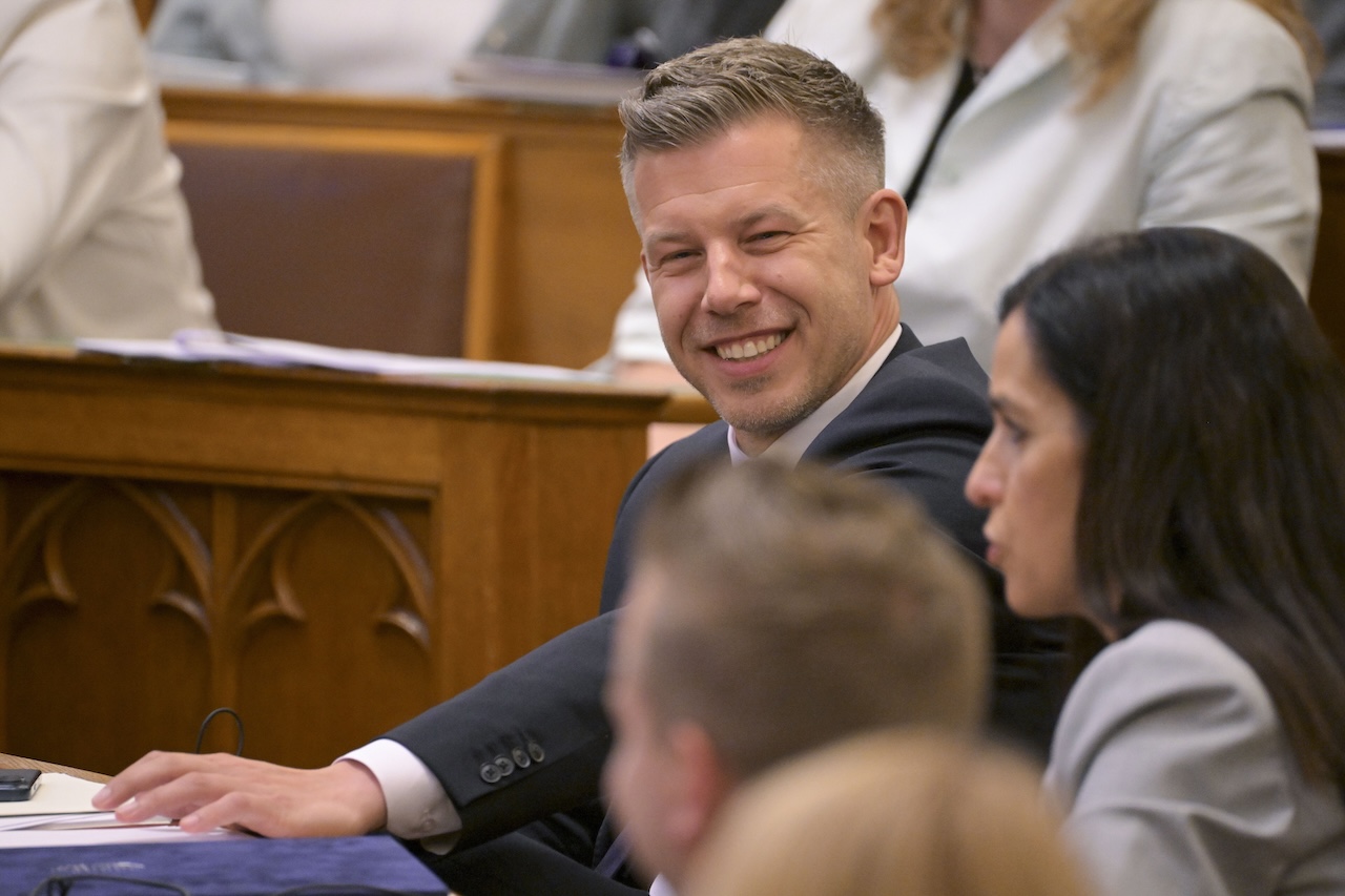 Magyar Péter a KDNP képviselőjének: Beszélhetünk m