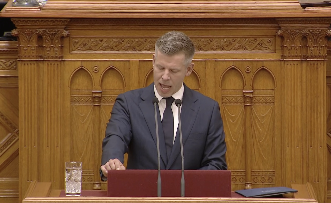 Magyar Péter a Le Monde-nak: Magyarország nem akadályozza meg az uniós csatlakozási tárgyalások megkezdését Ukrajnával