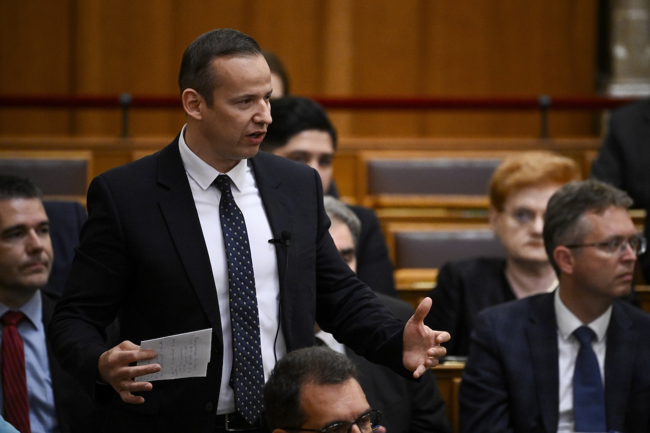 Toroczkai László: Magyar Péter 35 perces dajkamesével örvendeztette meg a Házat