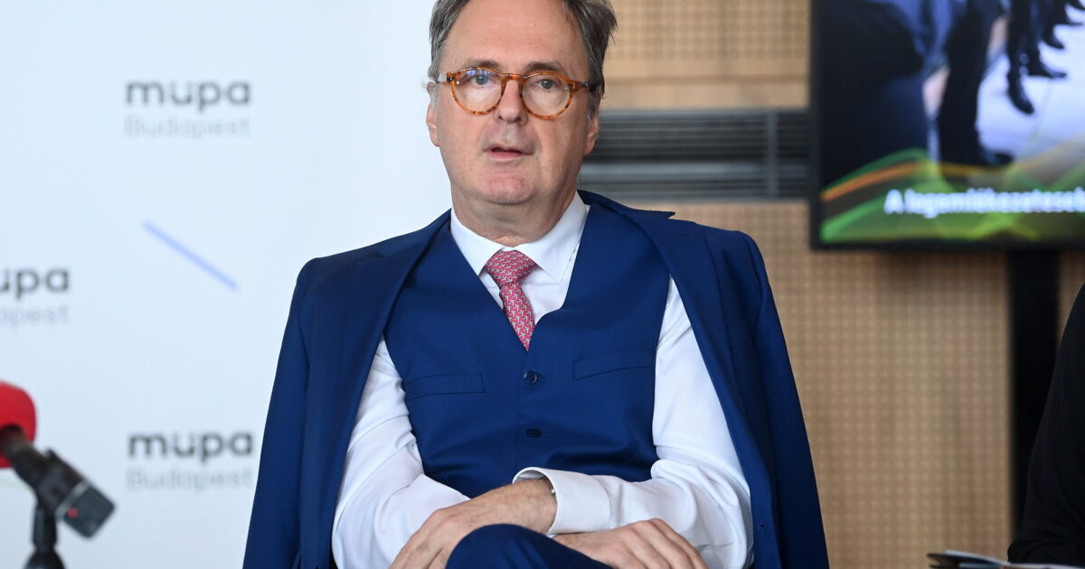 Folytatódik a mészárlás: menesztették a Nemzeti Filmintézet vezetőjét is