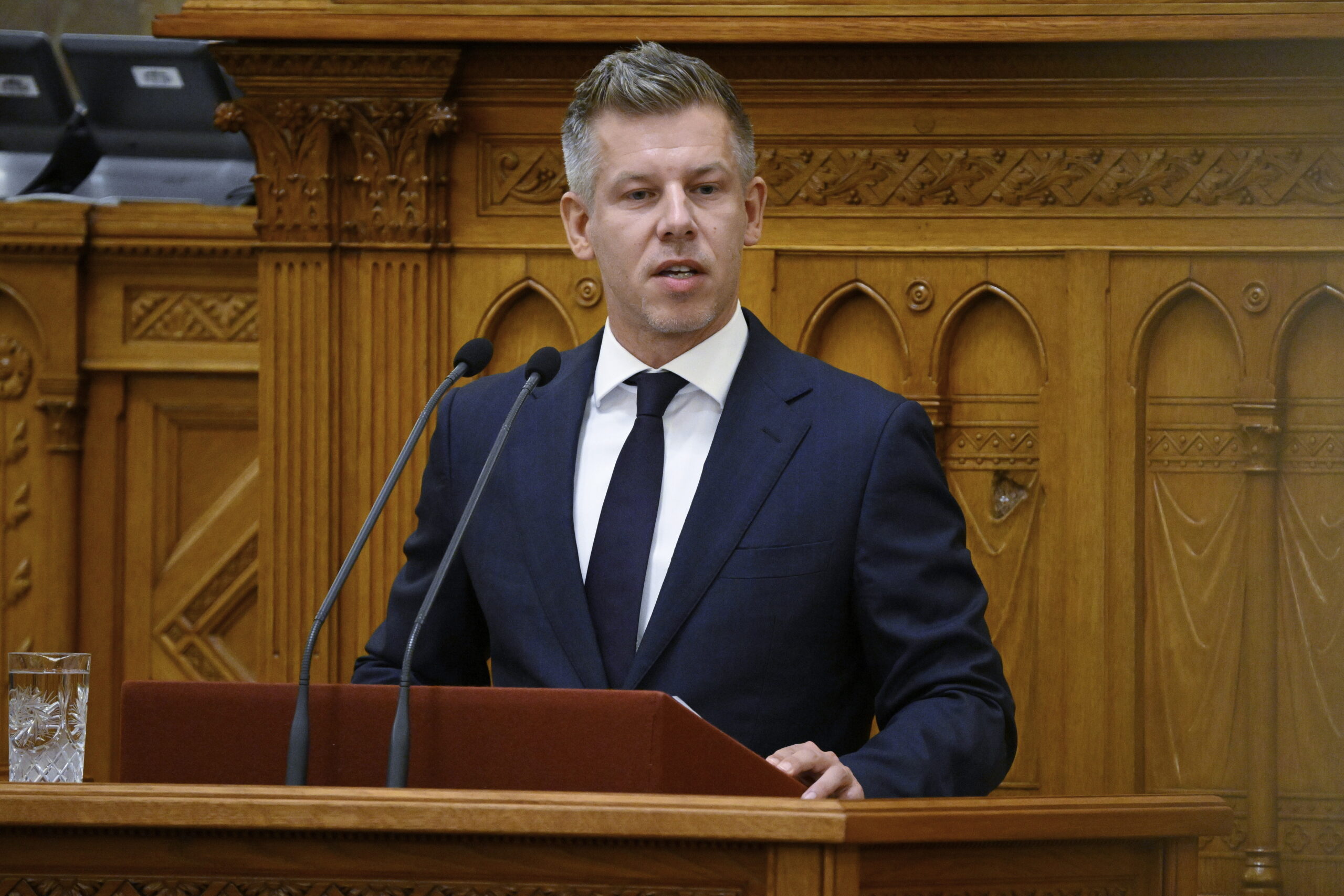 Magyar Péter korábban kiröhögte, most az ő javaslatával büszkélkedik