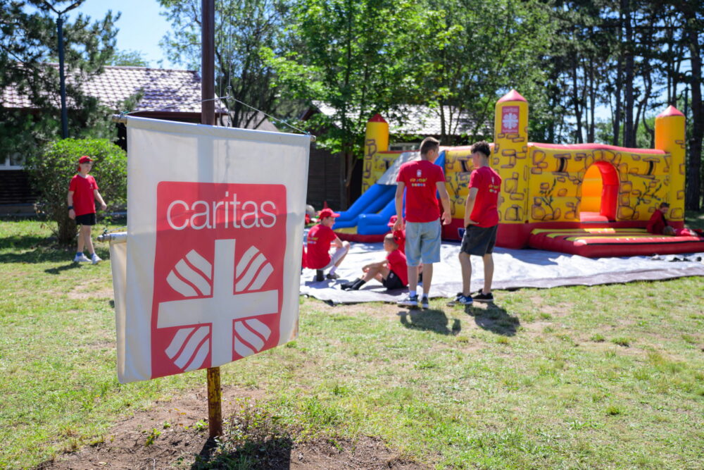 Közel négyezer gyereket táboroztatott a nyáron a Katolikus Karitász