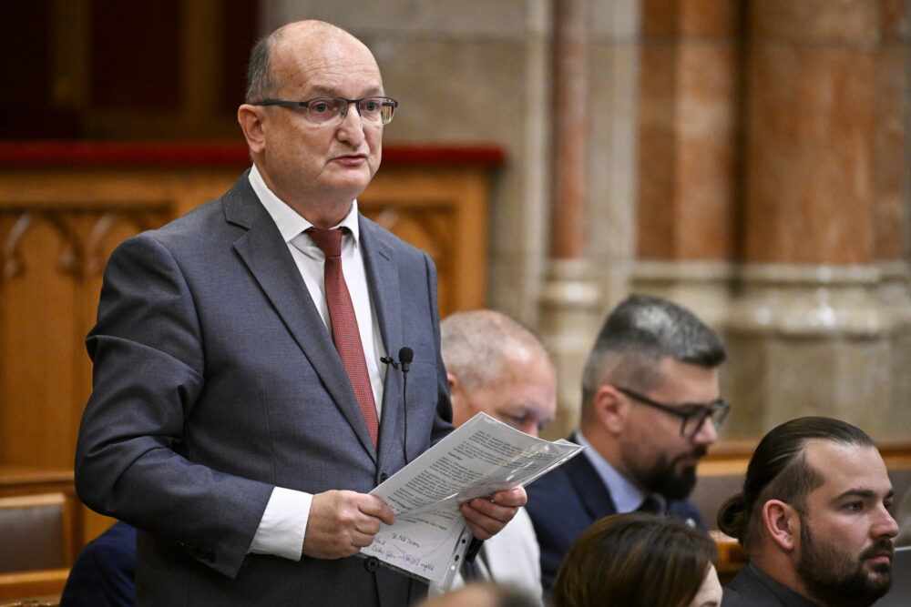 Elmarad a Független Közmédia Testület médiaszakmai jelöltjeinek meghallgatása