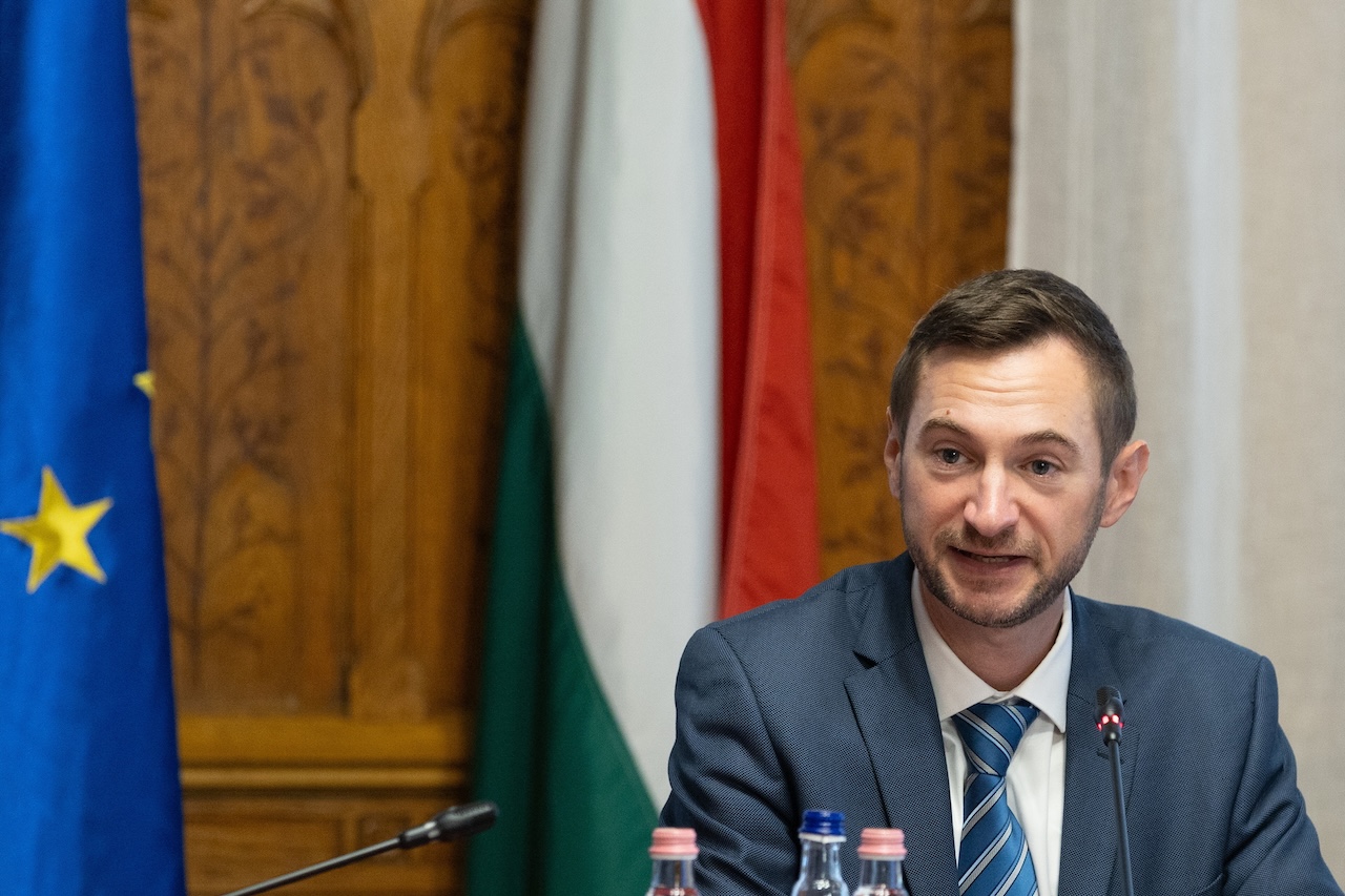 Három jelöltet hallgatnak meg az NVVH elnöki posztjára
