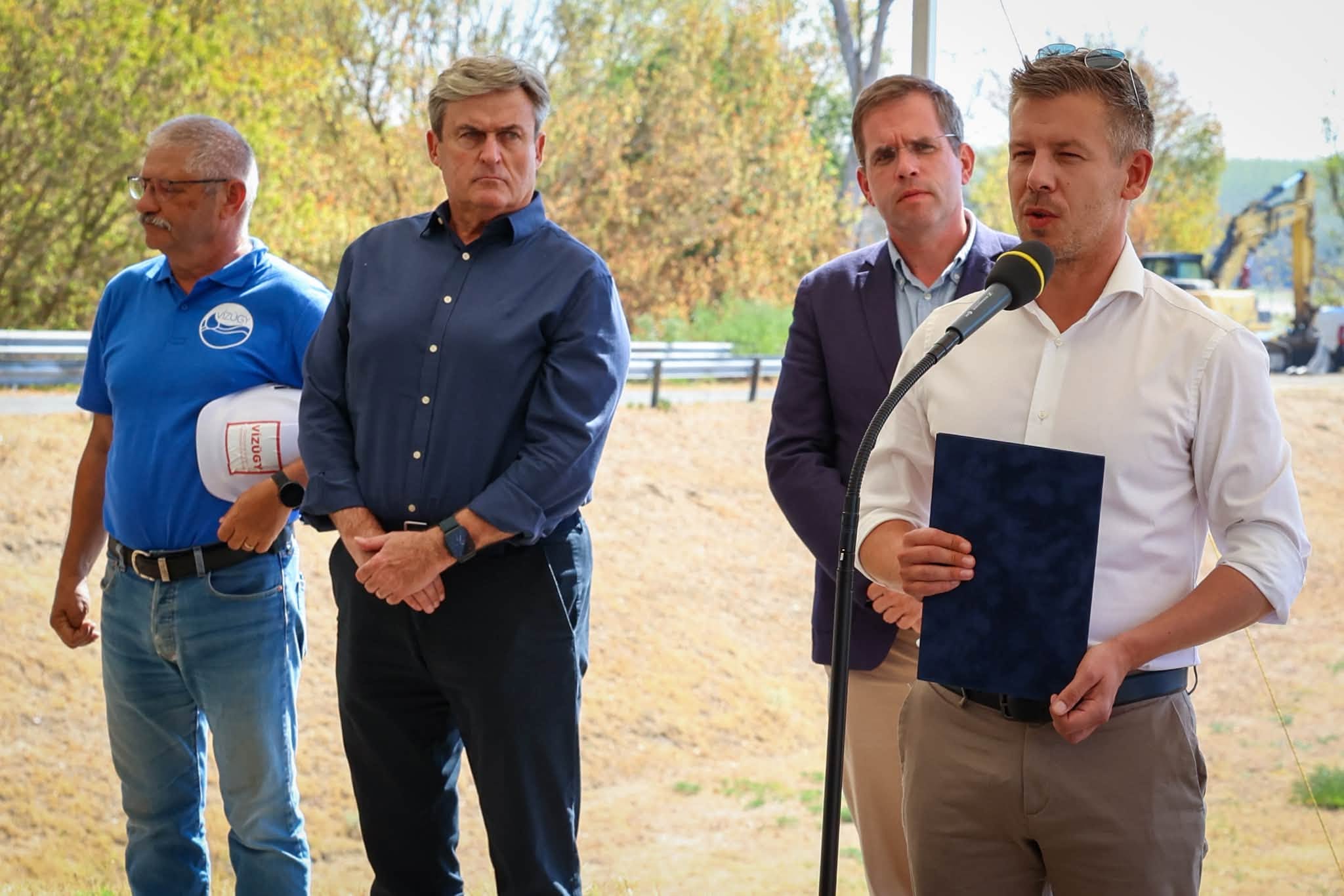 Catering Kapitány fedélzetet mos