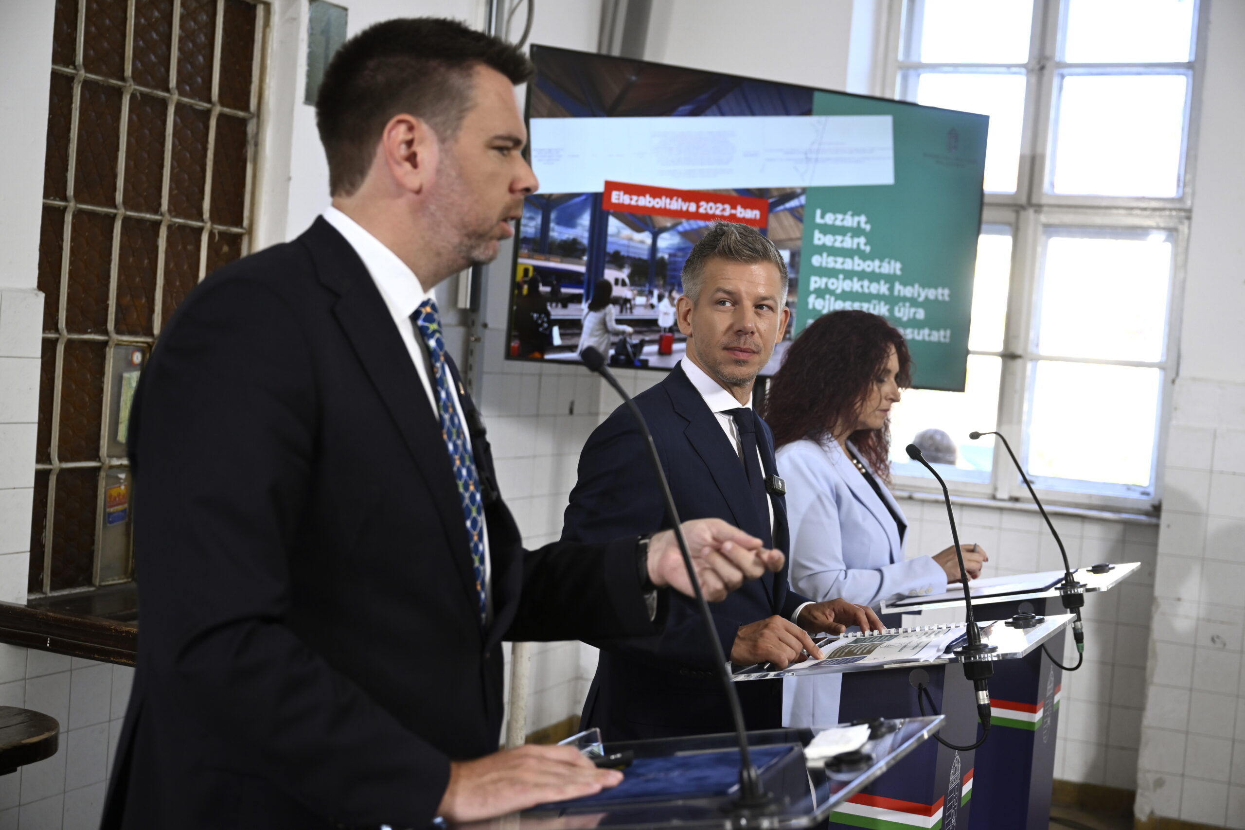 Vitézy Dávid álhírekkel készíti elő a nemzeti vagyon kiárusítását?