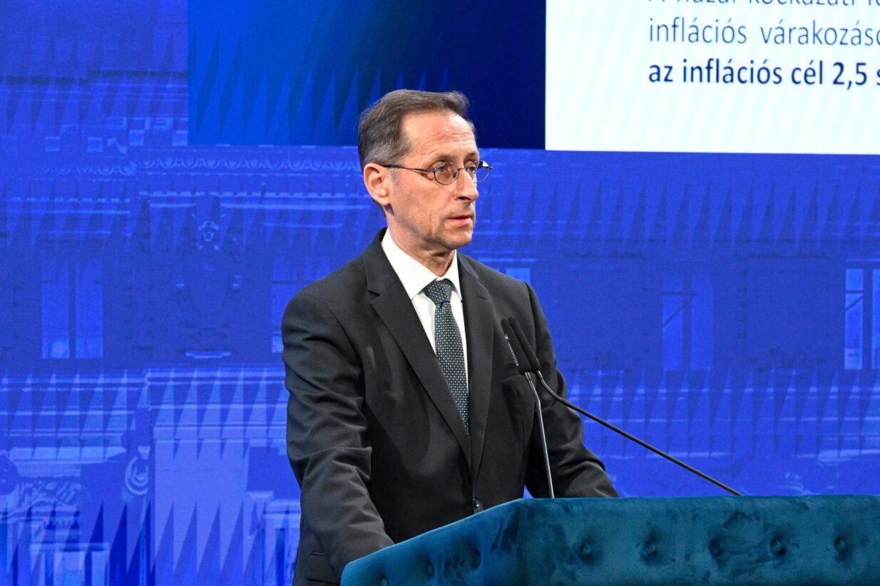 Varga Mihály: A változatlan alapkamat támogatja az inflációs cél fenntartható elérését