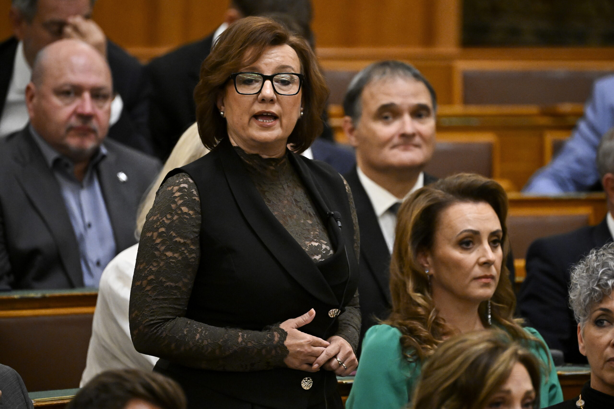Súlyos botrány az Országházban: durván megsértette a törvényt a tiszás képviselő (Videó)