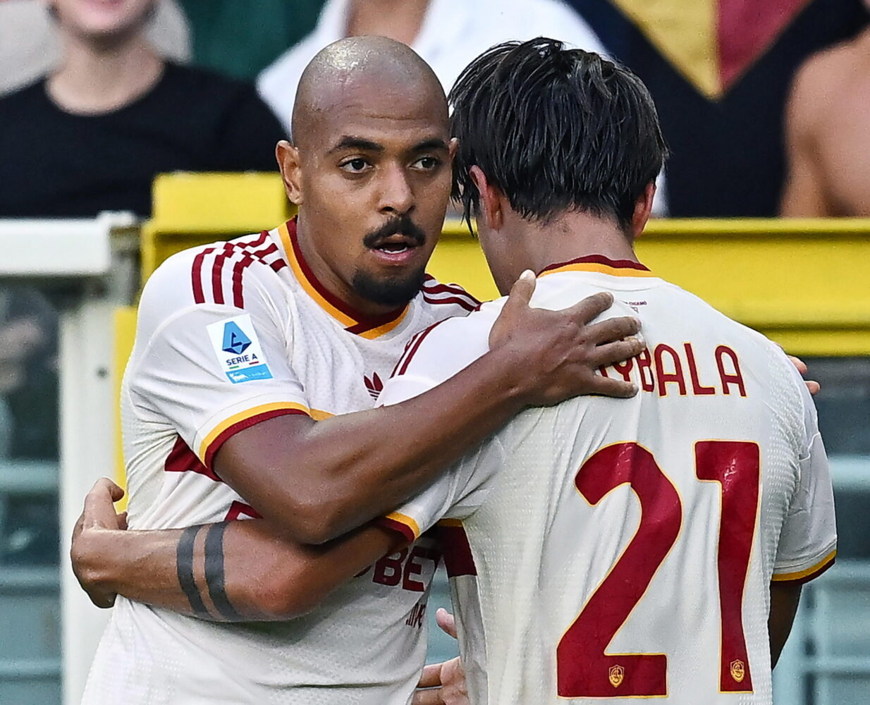 Emberhátrányban is megőrizte veretlenségét az AS Roma