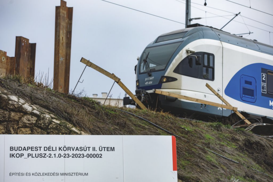 Kaotikus állapotok Újbudán: leállították a Déli Körvasút építését, lázadnak a helyiek