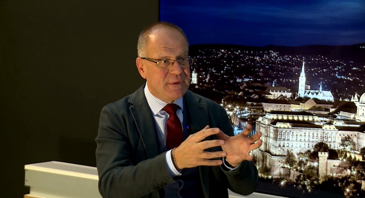 Hajtóvadászat indult ellenünk – Interjú Navracsics Tiborral
